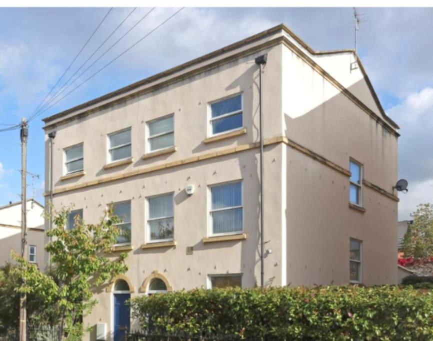 5 Bed Modern Cheltenham Town Centre Home Exterior photo