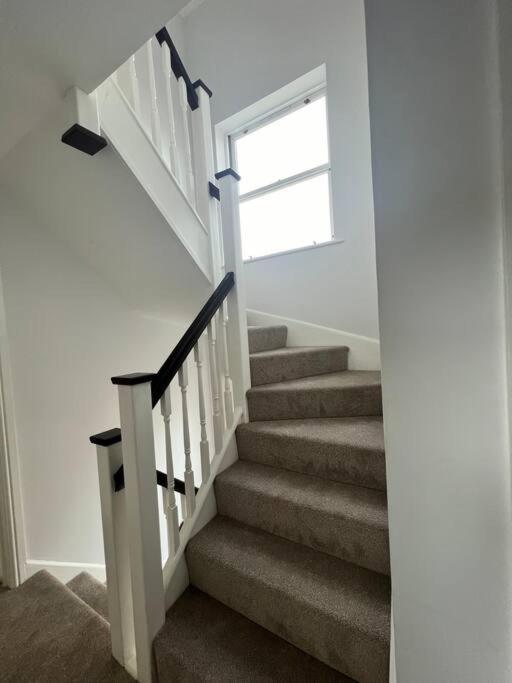 5 Bed Modern Cheltenham Town Centre Home Exterior photo